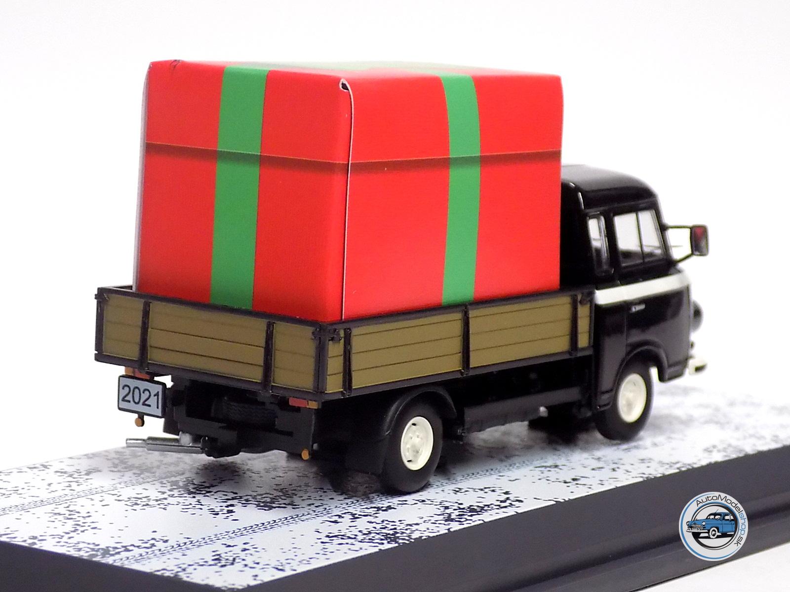 BARKAS B1000 1965 - VIANOČNÁ EDÍCIA 2021 - S POSTAVOU SANTA CLAUS - 1:43 SCHUCO - Image 5