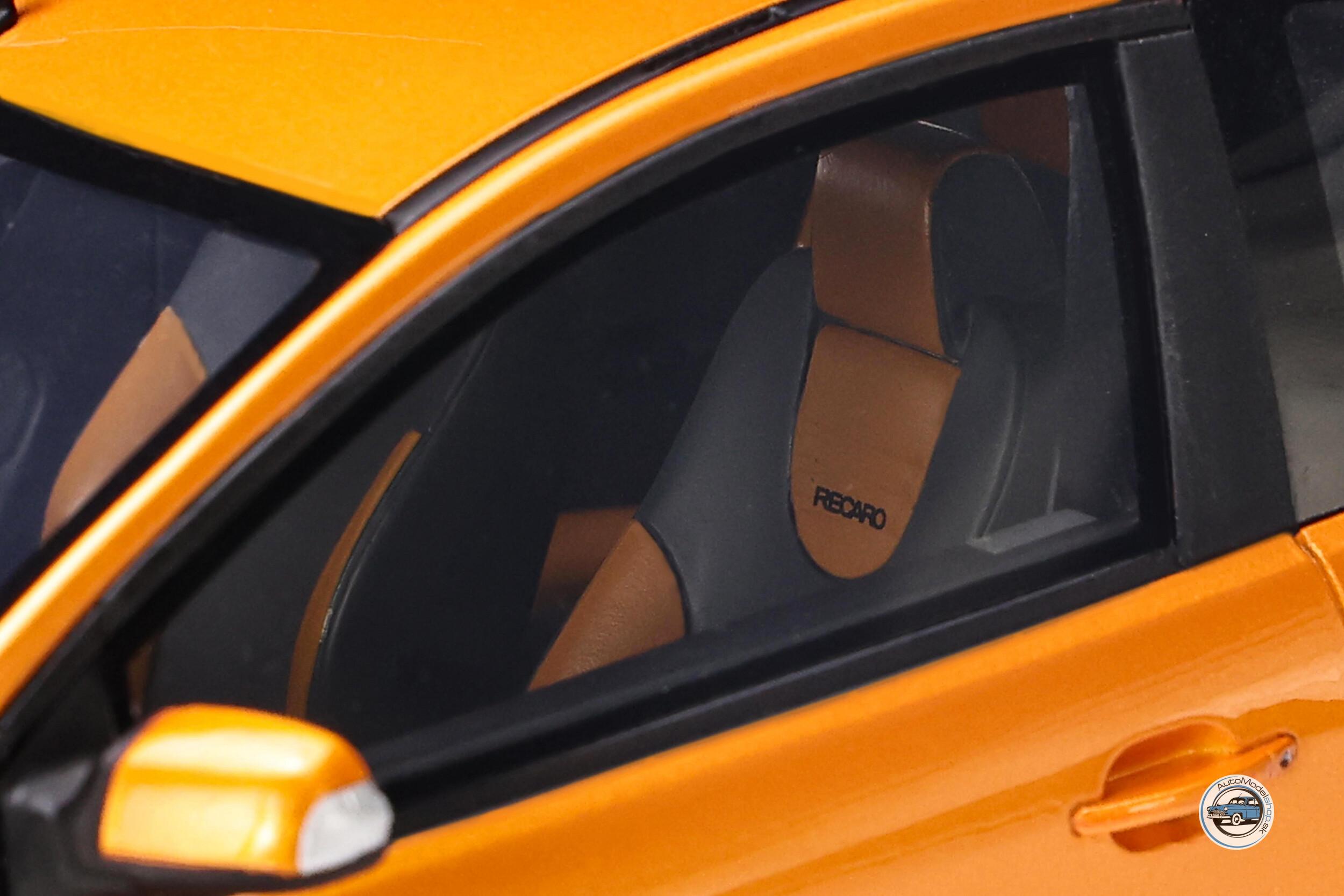 FORD FOCUS MK2 ST 2,5 ORANGE 2006 - 1:18 Otto Mobile OT961 - Image 9