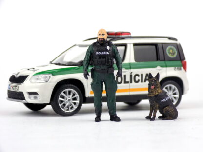 Policajný kynológ + služobný pes – Služobná kynologia PZ SR ( set figúrok ) 1:43 Typ 2