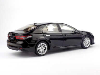 TOYOTA CAMRY 1:18 PAUDI - Image 4