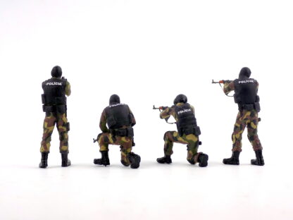 Sada figuriek policajtov "Kukláči" - 1:43 - Image 3