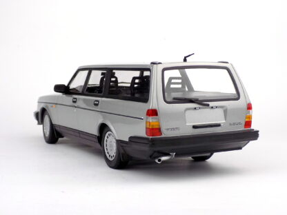 VOLVO  240GL SW 1986 - 1:18 MINICHAMPS - Image 5