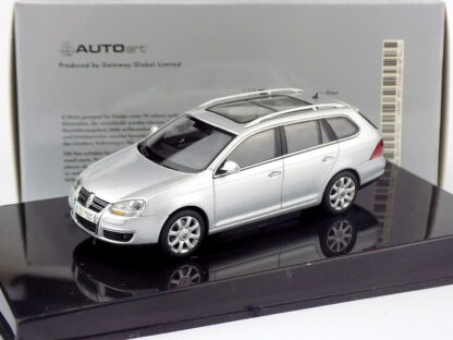 VOLKSWAGEN GOLF V VARIANT 2007 - 1:43 AUTOART