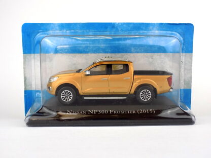 NISSAN NP300 FRONTIER DOUBLE CABINE PICK-UP 2015 - 1:43 Altaya / Salvat Argentina - Image 4