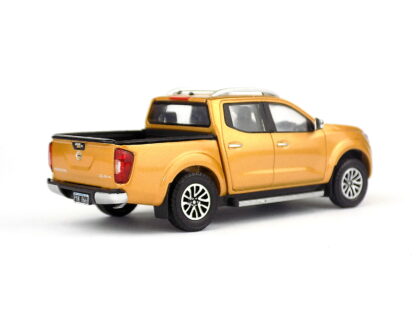 NISSAN NP300 FRONTIER DOUBLE CABINE PICK-UP 2015 - 1:43 Altaya / Salvat Argentina - Image 3