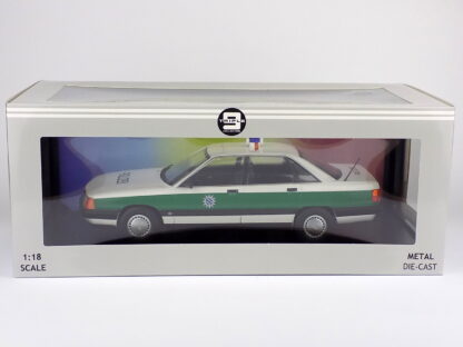 AUDI 100 (C3) POLIZEI GERMANY 1989 - 1:18 TRIPLE9 - Image 3