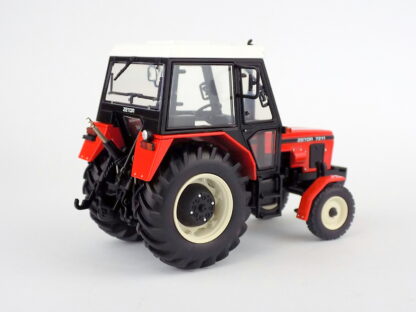 ZETOR 7211 2WD  1961 - 1:32 UNIVERSAL HOBBIES - Image 4
