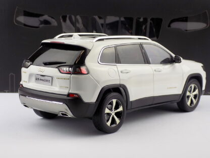 JEEP CHEROKEE 1:18 PAUDI - Image 3