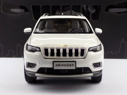 JEEP CHEROKEE 1:18 PAUDI - Image 8