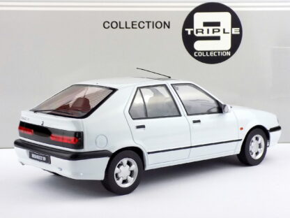 RENAULT 19 1994 - 1:18 TRIPLE9 - Image 2