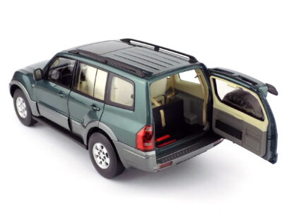 MITSUBISHI PAJERO 3.5L V6 V73 2006 - 1:18 SUN STAR - Image 5