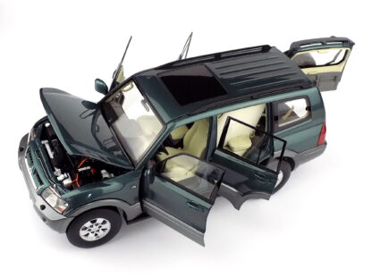 MITSUBISHI PAJERO 3.5L V6 V73 2006 - 1:18 SUN STAR - Image 8