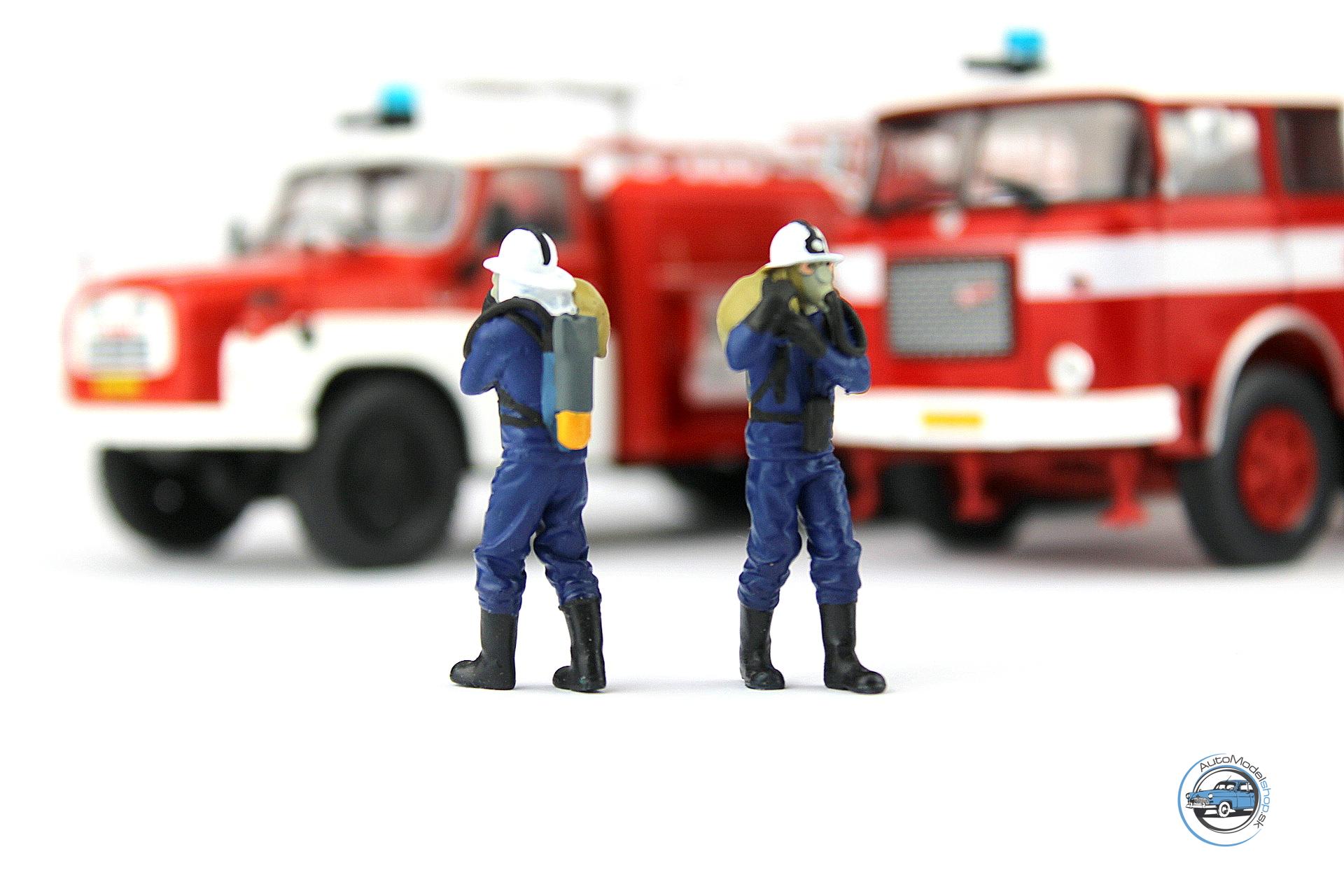 Figúrka z edície HASIČI - typ2 1:43 - Image 2
