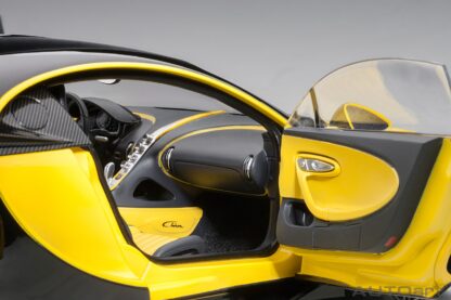 BUGATTI CHIRON 2017 - 1:18 AUTOART - Image 11