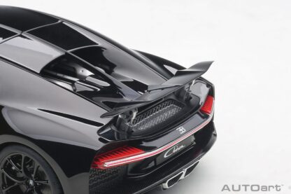 BUGATTI CHIRON 2017 - 1:18 AUTOART - Image 15