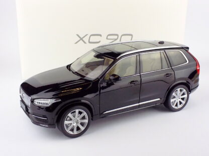 VOLVO XC90 - 1:18 PAUDI