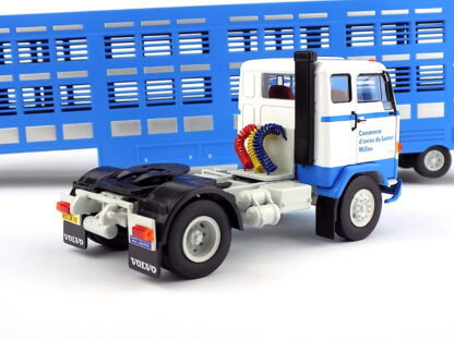 TRUCK VOLVO F89 + NAVES NA PREPRAVU ZVIERAT  – 1:43 ALTAYA - Image 5
