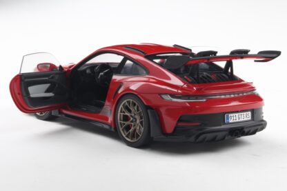 PORSCHE 911 992 GT3 RS COUPE 2024 - 1:18 SOLIDO - Image 12