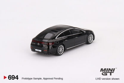Mercedes-Benz EQS 580 4MATIC čierny - 1:64 MiniGT - Image 3