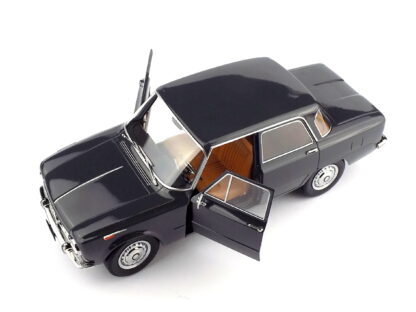 ALFA ROMEO GIULIA 1,6 Ti 1962 - 1:18 MITICA - Image 8