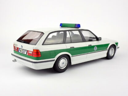 BMW 5 TOURING (E34)  POLÍCIA NEMECKO 1996 - 1:18 TRIPLE9 - Image 3