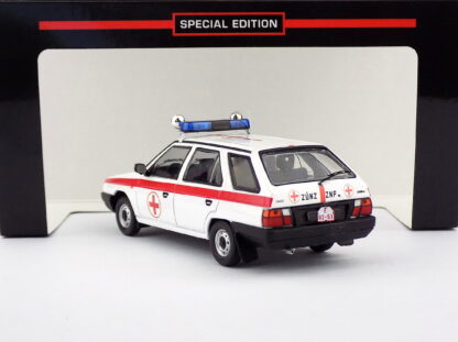 ŠKODA FORMAN AMBULANCE ZÚNZ 1990 - 1:43 IXO/CAL - Image 5