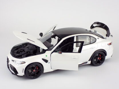 ALFA ROMEO GIULIA GTAm 2020 - 1:18 BBURAGO - Image 4