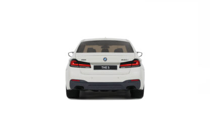 BMW 545E X DRIVE SALOON M SPORT ALPINE WHITE III 2023 - 1:18 GT SPIRIT - Image 4