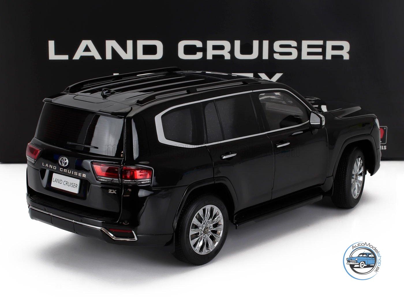 TOYOTA LAND CRUISER 300-ZX 2024 - ČIERNA - 1:18 LCD MODEL - Image 2