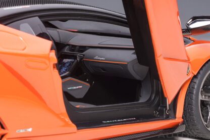 LAMBORGHINI CENTENARIO 2016 - 1:18 AUTOART - Image 10