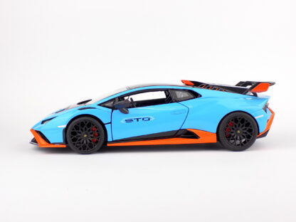 LAMBORGHINI HURACAN STO 2012 BLUE - 1:18 RASTAR - Image 7