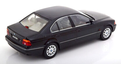 BMW 530d E39 1995 - 1:18 KK SCALE - Image 2