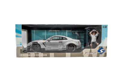 NISSAN GT-R R35 LIBERTY WALK BODY KIT + FIGURKA WATARU KATO-SAN - 1:18 SOLIDO - Image 13