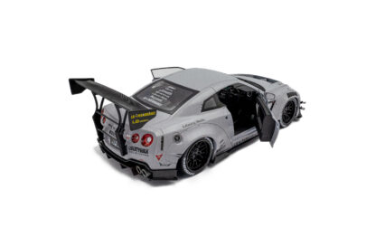 NISSAN GT-R R35 LIBERTY WALK BODY KIT + FIGURKA WATARU KATO-SAN - 1:18 SOLIDO - Image 9