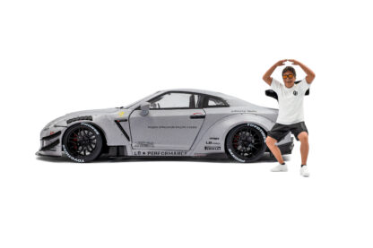 NISSAN GT-R R35 LIBERTY WALK BODY KIT + FIGURKA WATARU KATO-SAN - 1:18 SOLIDO - Image 3