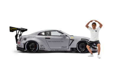 NISSAN GT-R R35 LIBERTY WALK BODY KIT + FIGURKA WATARU KATO-SAN - 1:18 SOLIDO - Image 4