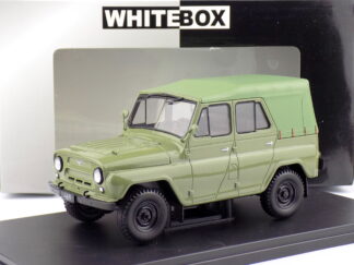 UAZ 469 - 1:24 WHITE BOX