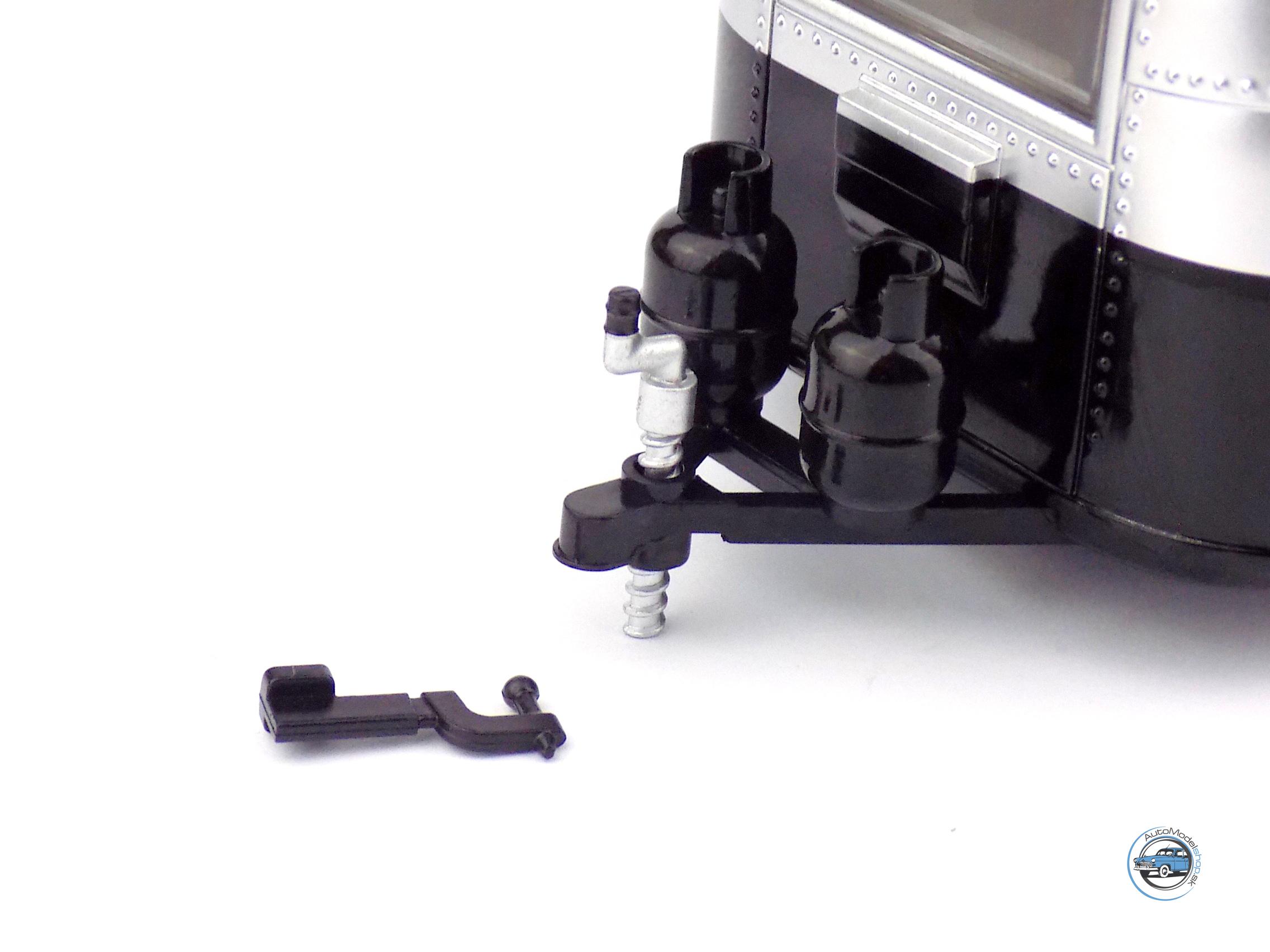 OBYTNÝ PRÍVES BAMBI AIRSTREEM - 1:24 GREENLIGHT – Obrázok 2