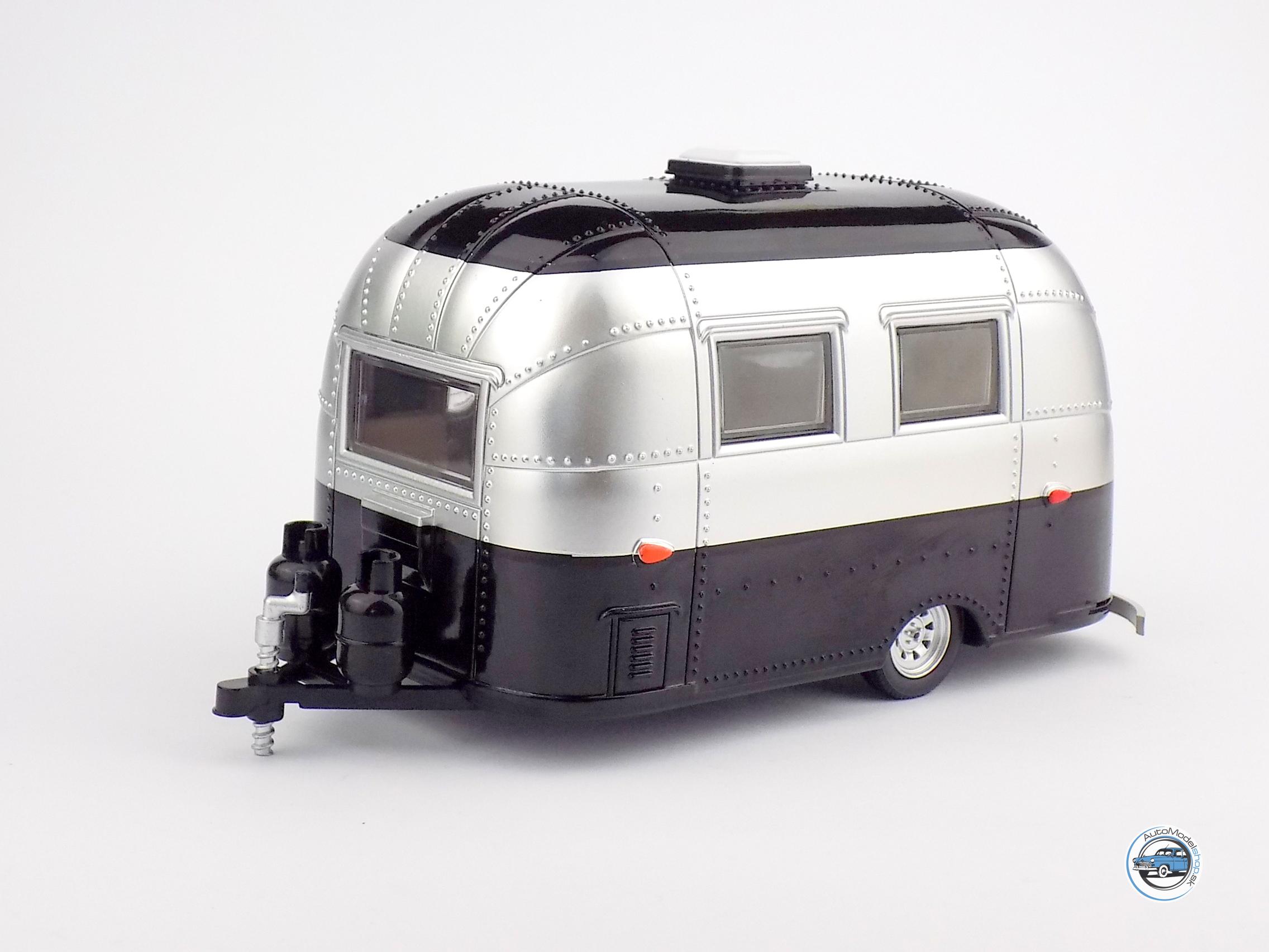 OBYTNÝ PRÍVES BAMBI AIRSTREEM - 1:24 GREENLIGHT – Obrázok 5