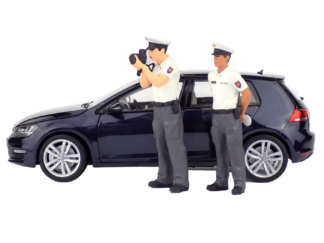SET DOPRAVNÝCH POLICAJTOV PRI MERANÍ RÝCHLOSTI  1:18