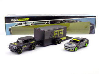 FORD MUSTANG A FORD BRONCO S PRÍVESOM - 1:64 MAISTO